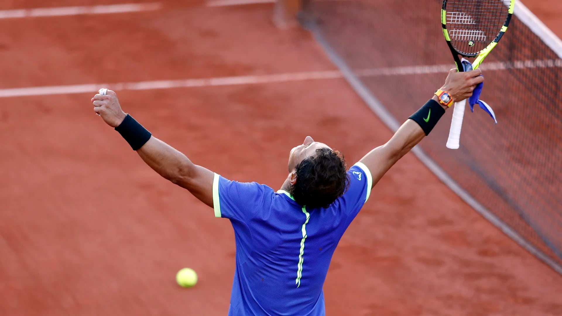 Como si fuera la primera vez. Rafael Nadal, campeón por 10° año en Roland Garros (AP)