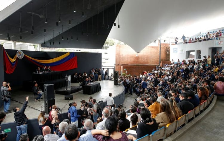 La Asamblea Nacional (AN), de mayoría opositora, no puede sesionar en el hemiciclo tras el golpe parlamentario del chavismo (REUTERS/Manaure Quintero)