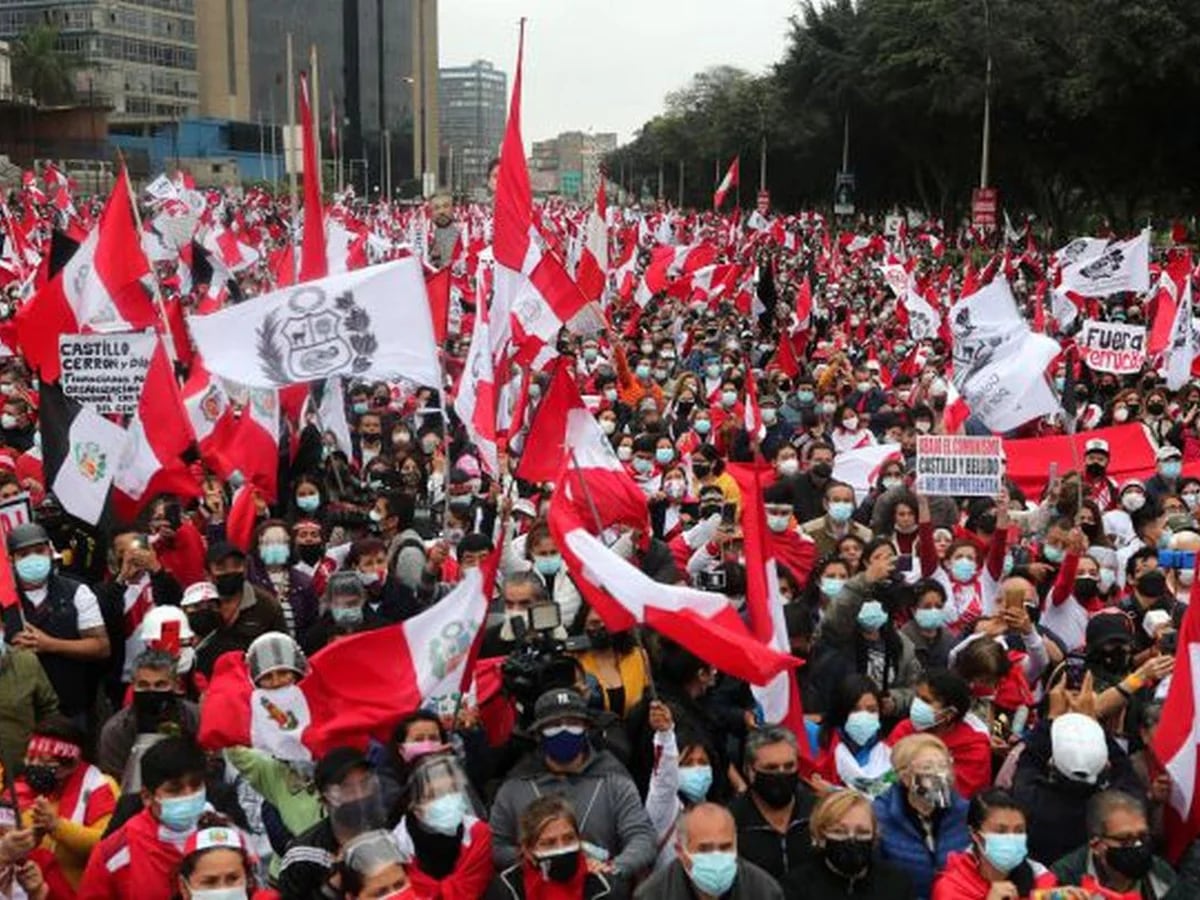 Marcha Vacancia Ya: así se realizó la movilización a favor de la salida de Pedro Castillo - Infobae