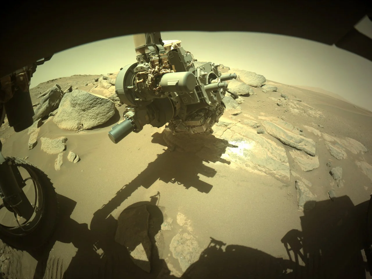 El robot Perseverance encontró estas piedras semipreciosas en Marte