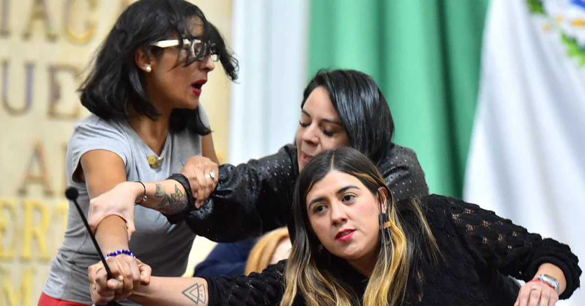 Videos of the brawl at the CDMX Congress when Morena mistakenly revealed the “corruption” of Layda Sansores