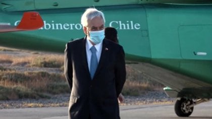 Sebastián Piñera acompañó la llegada de las vacunas