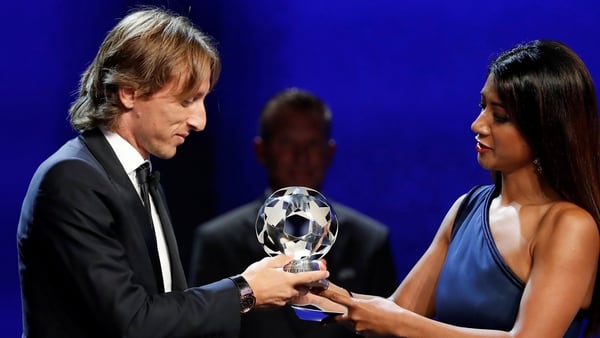 Modric recibió el reconocimiento a mejor jugador de UEFA (Reuters)