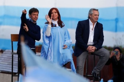 Axel Kicillof, Cristina Kirchner y Alberto Fernández (REUTERS/Agustin Marcarian)