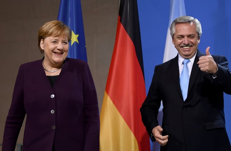 Alberto Fernández y Ángela Merkel durante su encuentro en Berlín
