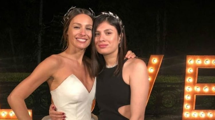 Pampita y Viviana; la modelo la consideraba muy cercana, al punto que le pidió estar entre los testigos de su boda. 