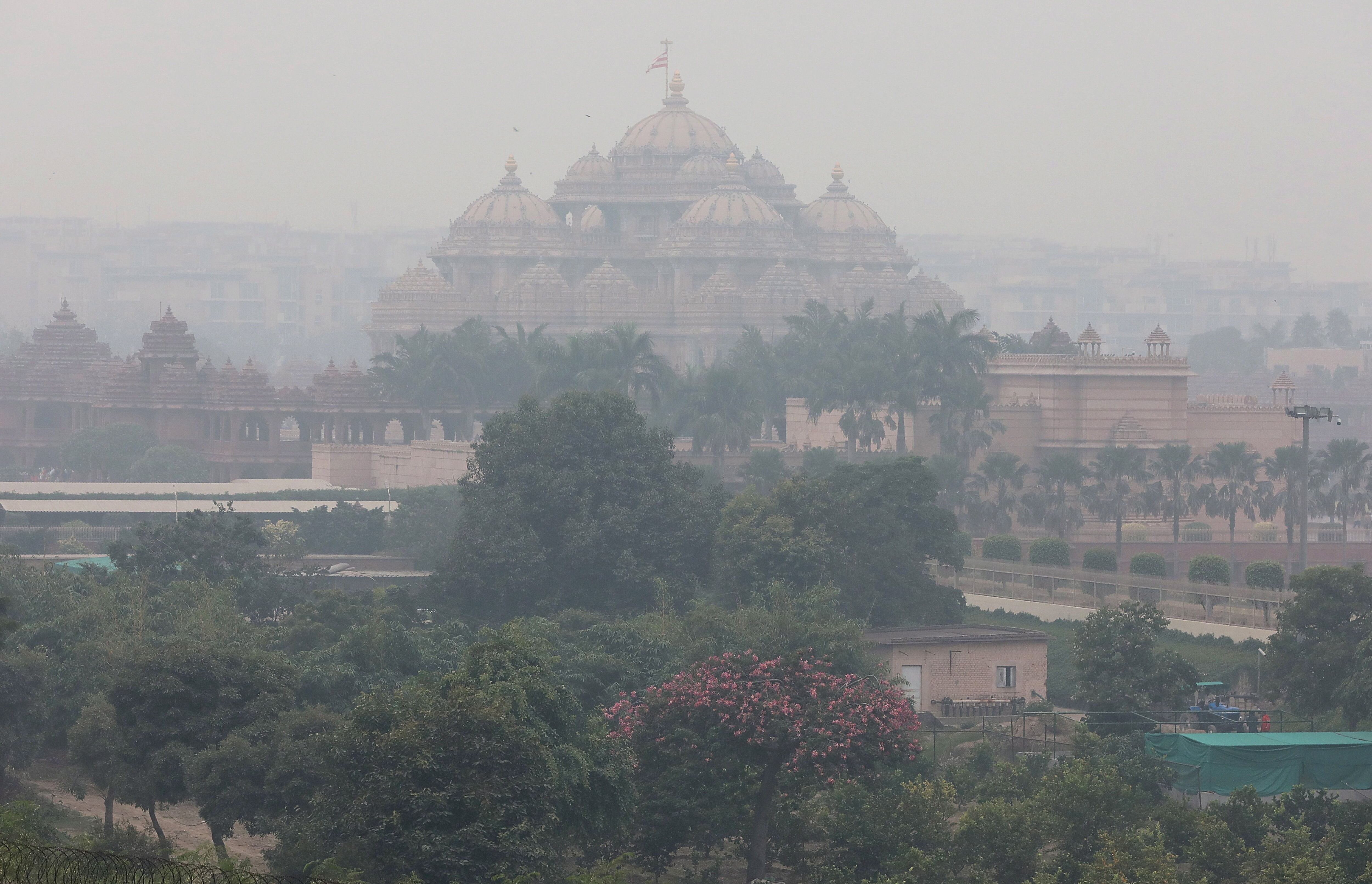 Imagen de este miércoles de la contaminación en Nueva Delhi (EFE/EPA/HARISH TYAGI)