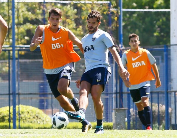 Gago durante el entrenamiento de ayer, en el que se resintió de la lesión (Boca oficial)