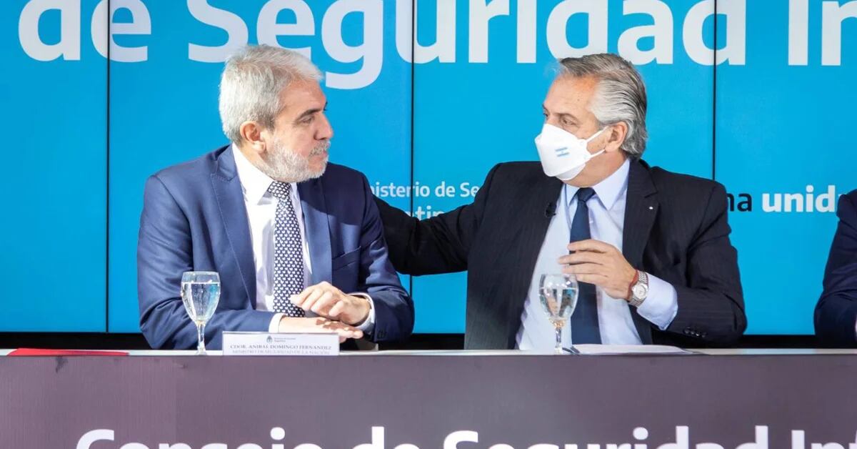 Aníbal Fernández ratificó la candidatura de la Presidencia tras las palabras de Máximo Kirchner y desafió: “No hay que temerle a la competencia”