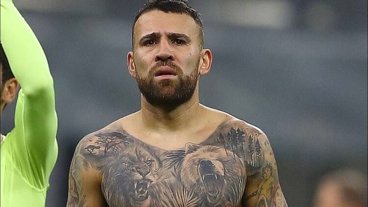 Nicolás Otamendi lució sus tatuajes tras la igualdad con Atalanta en Italia (@City_Xtra)