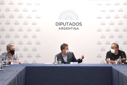 Carlos Acuña, Sergio Massa y Héctor Dare: Acuerdo para unirse al debate sobre la reforma de ingresos de CGD