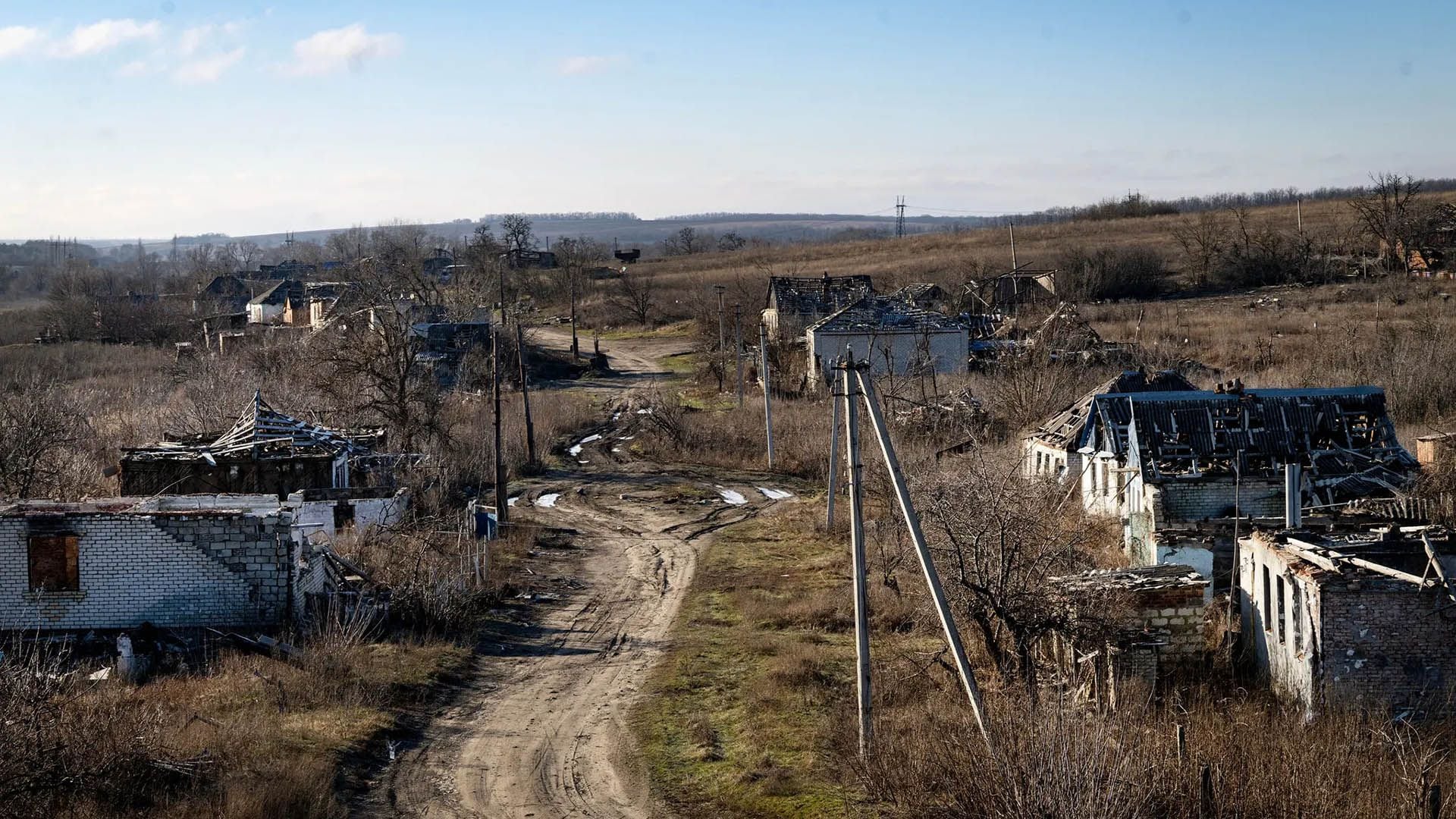 Kamianka tiene una importancia estratégica a pesar de su pequeño tamaño. Ucrania recuperó la aldea de manos de las fuerzas rusas el otoño pasado, pero el daño fue extenso (Lynsey Addario para The New York Times)