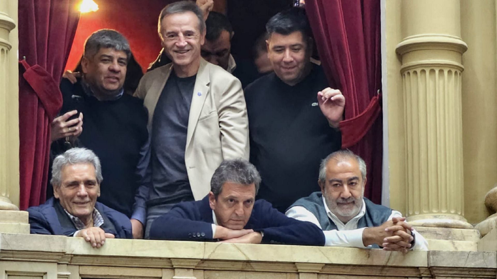 Massa, con la dirigencia de la CGT, el día que diputados dio media sanción a la reforma del impuesto a las Ganancias