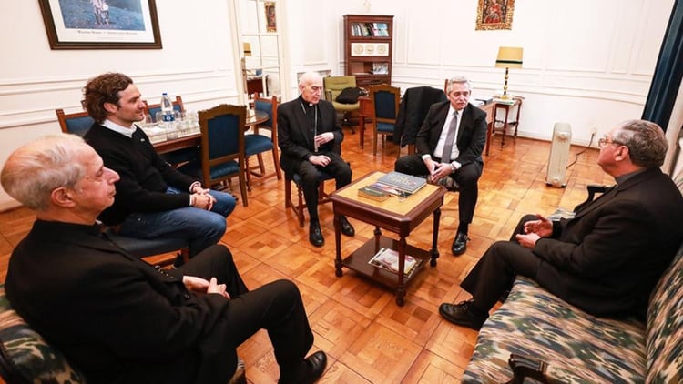 Alberto Fernández recibió a la cúpula de la Iglesia a pesar de las diferencias que tiene por el tema aborto