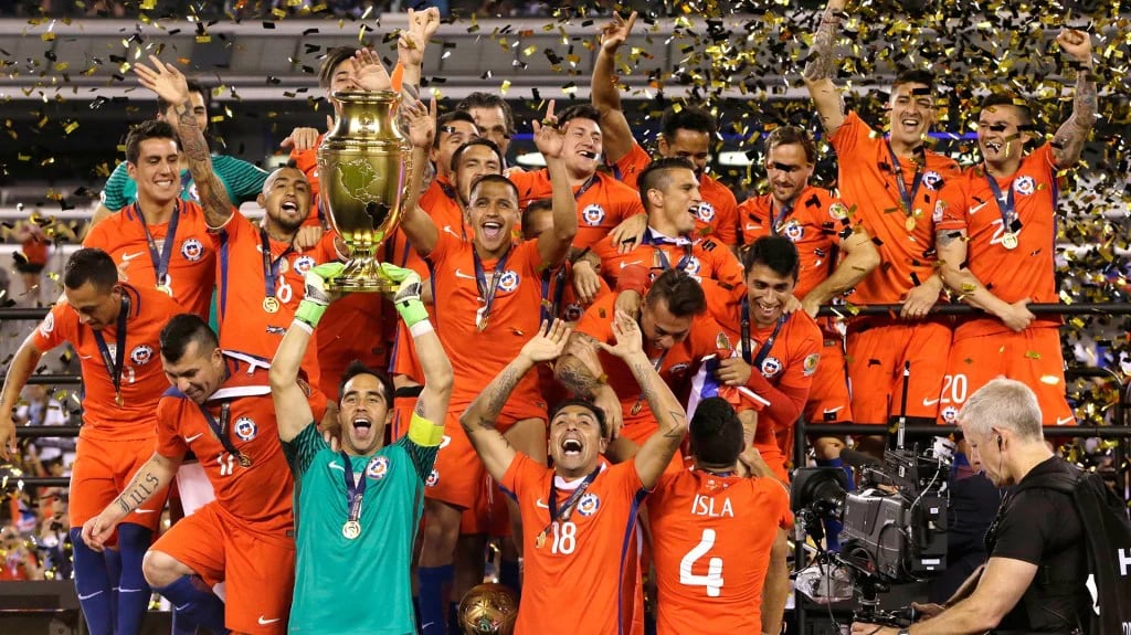 Chile levanta la Copa América Centenario (AP)