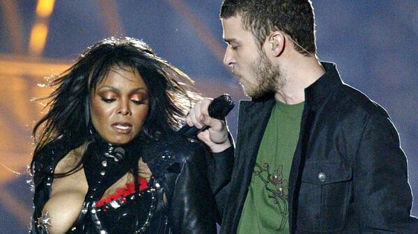 El show de Janet Jackson y Justin Timberlake en la edición del Super Bowl de 2004 (Reuters)