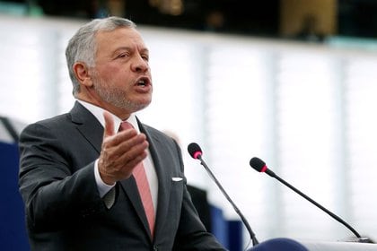 El rey Abdullah II de Jordania se dirige al Parlamento Europeo en Estrasburgo, Francia.  15 de enero de 2020. REUTERS / Vincent Kessler