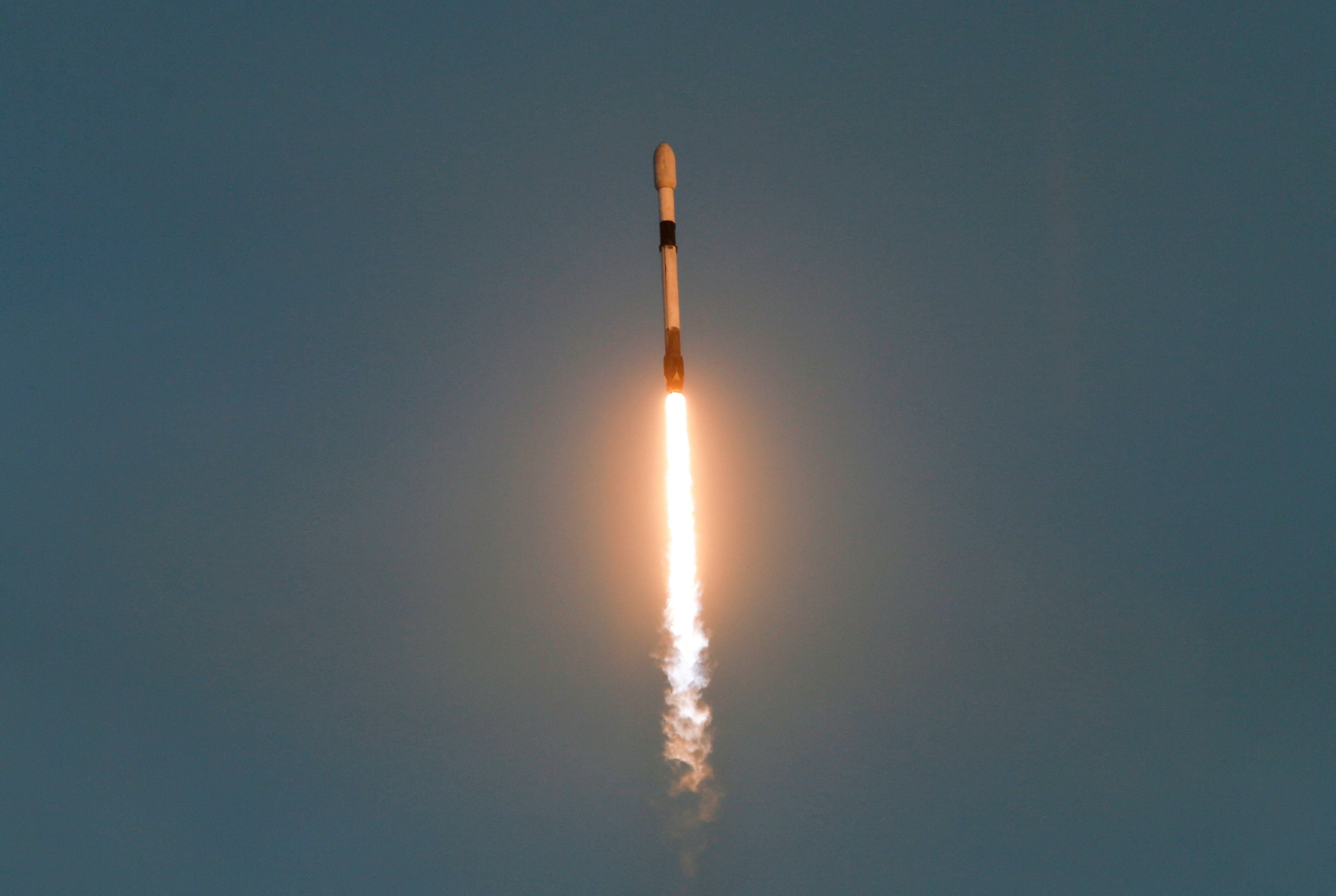 A Falcon 9 rocket lifts off from Caño Canaveral.  Reuters/Joe Skipper/archive photo