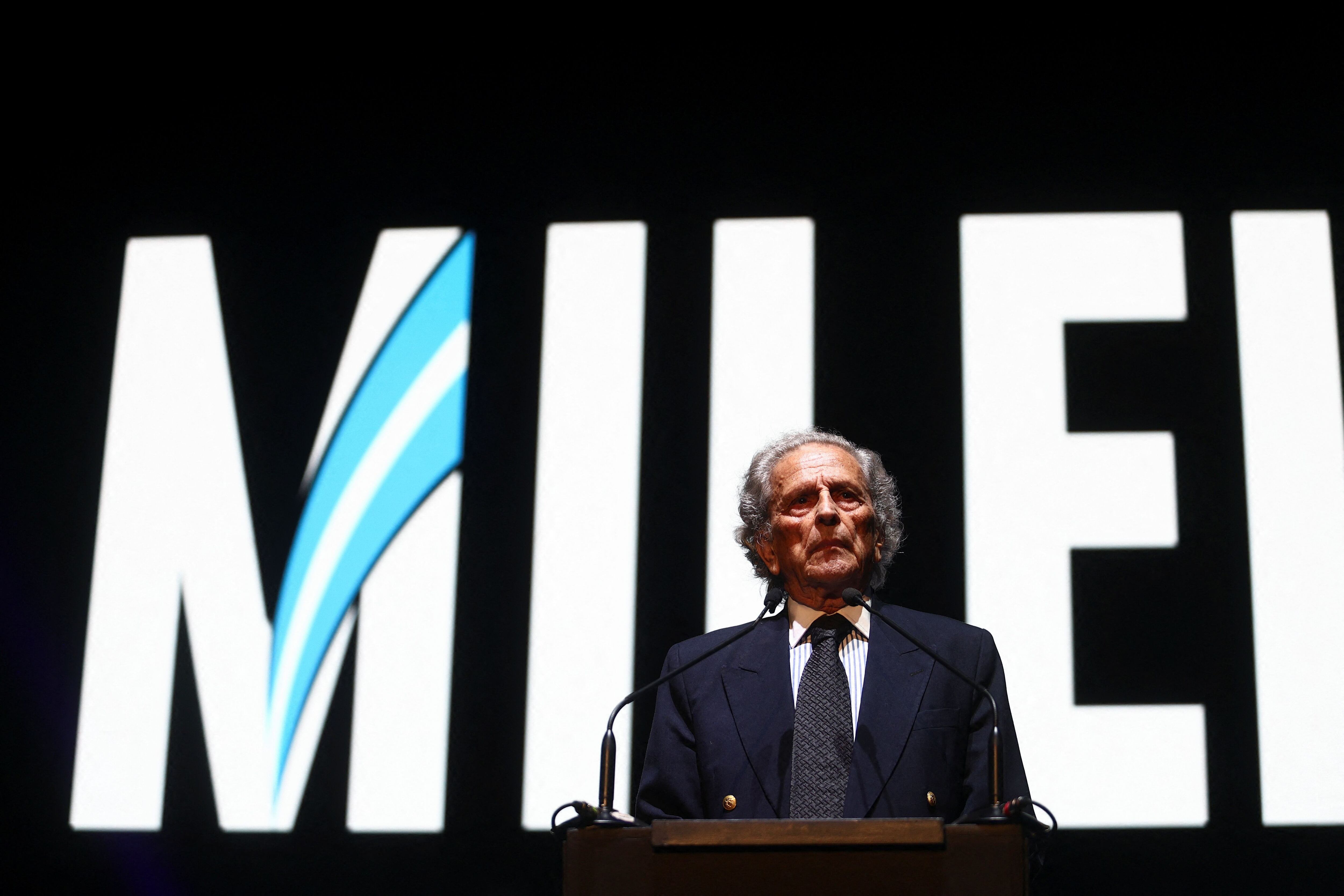 Economist Alberto Benegas Lynch (h) speaks on the day Argentine presidential candidate Javier Milei, of La Libertad Avanza party, closes his electoral campaign ahead of the presidential election, in Buenos Aires, Argentina, October 18, 2023. REUTERS/Matias Baglietto