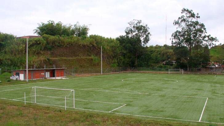Regalaron un estadio: gobernador y exgobernadora del Quindío en problemas por irregularidades en la “donación” del escenario deportivo de Calarcá.