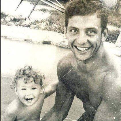 Vanesa junto a su papá, Pedro Giachino (Fuente Facebook)