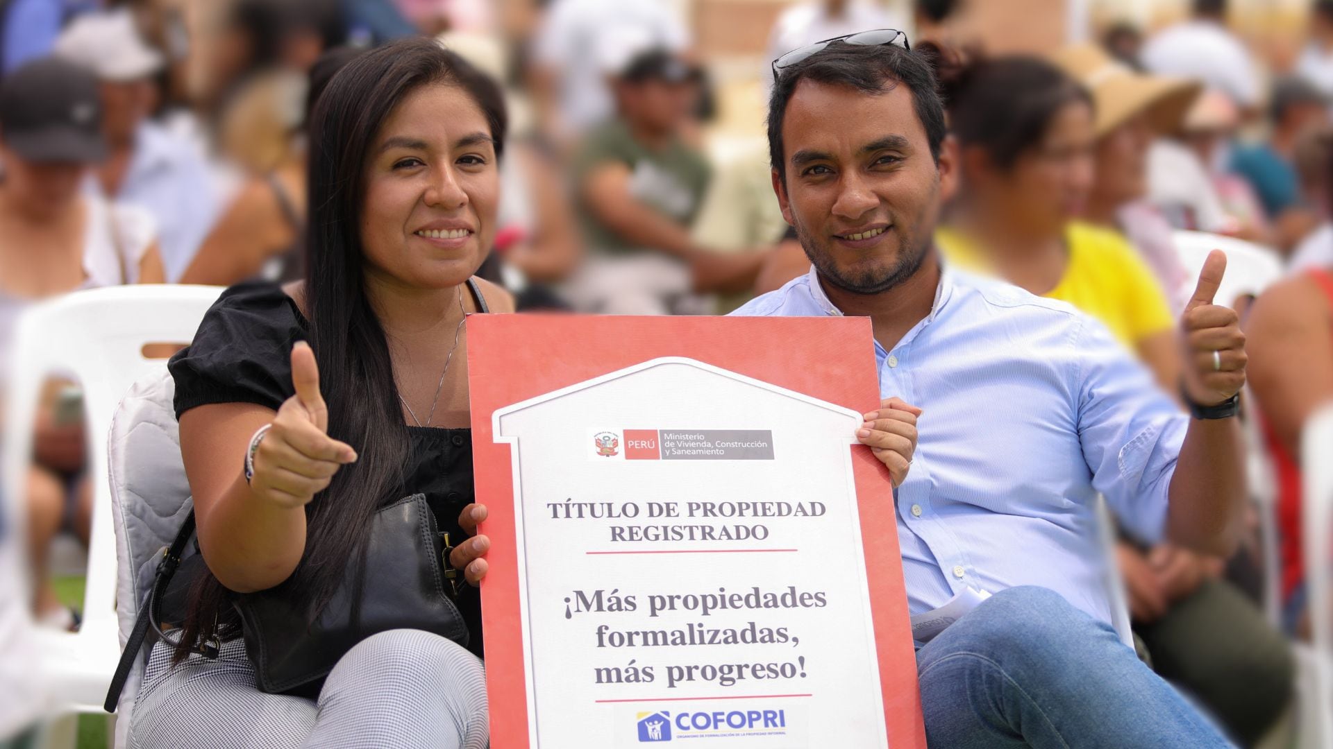 pareja con título de propiedad gratis en Lima