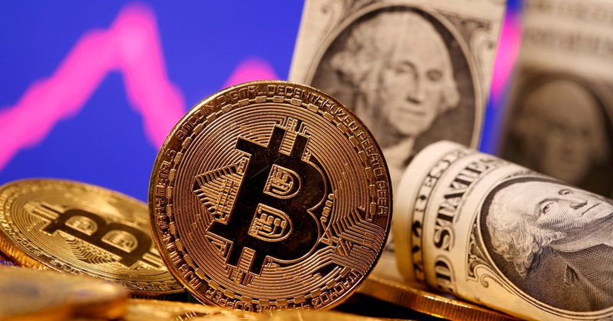 Bitcoin returns to oscillations and is trading around ,000
