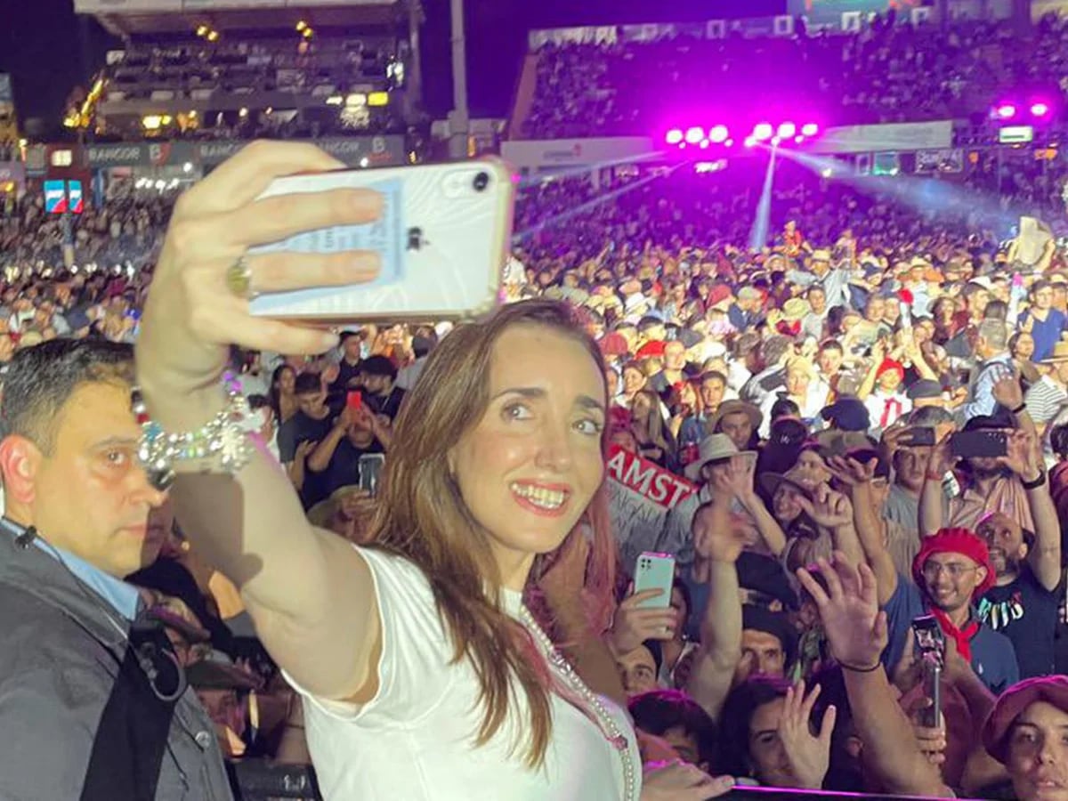 Victoria Villarruel visitó el festival de Jesús María en Córdoba: el polémico recibimiento que tuvo desde el escenario