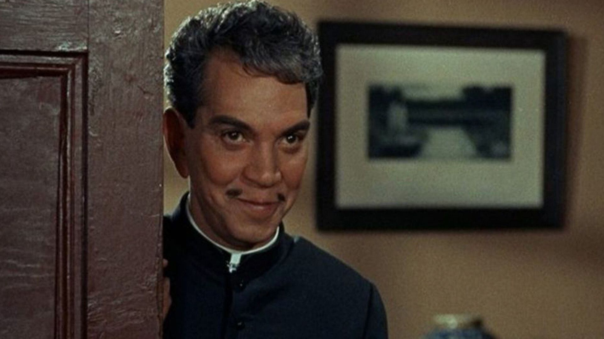 El actor mexicano Mario Moreno generó controversia con la película, pues aunque él aseguró que promovía el catolicismo otros aseguraron que se burlaba de la fe.Cantinflas