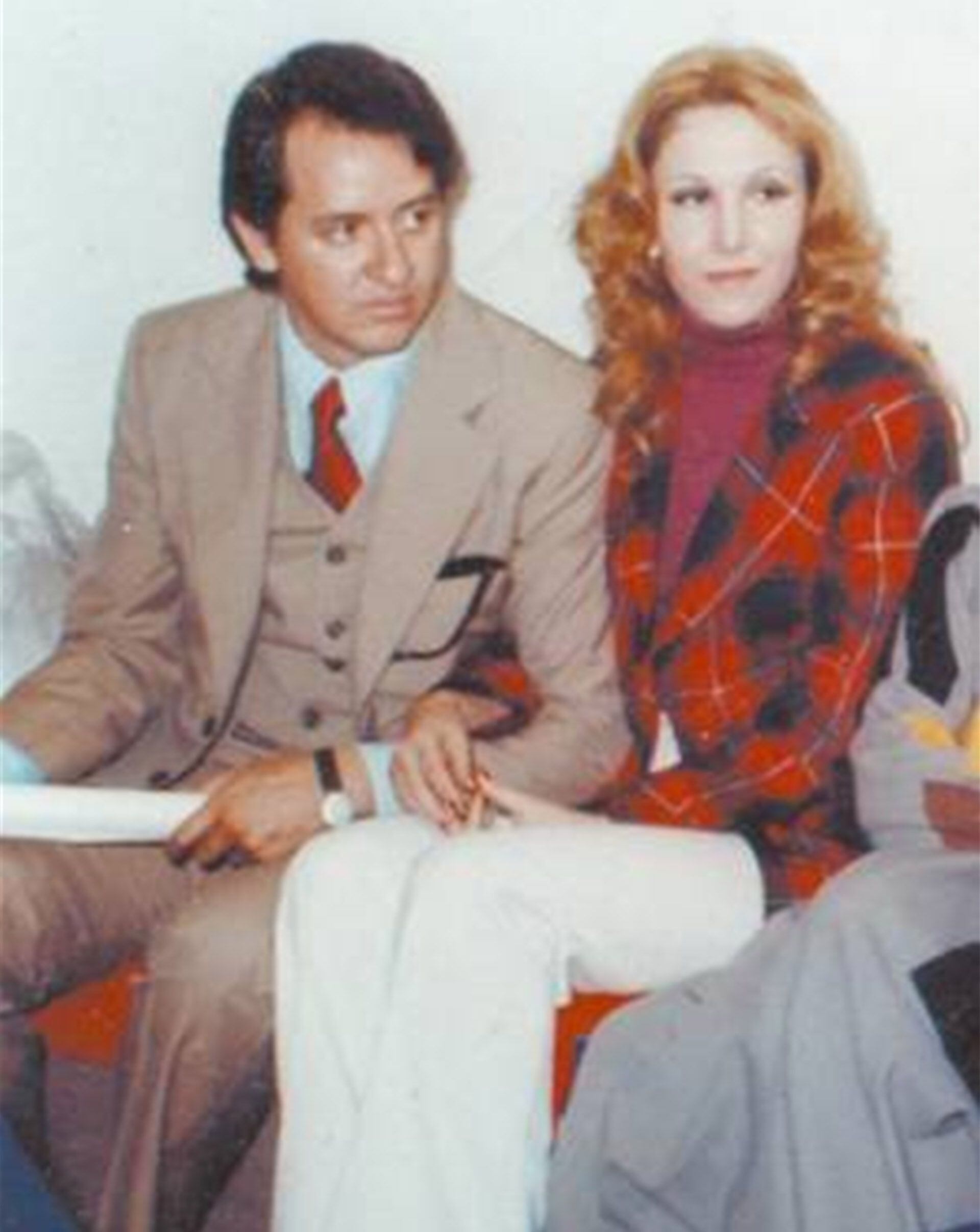 Carlos Villagrán y Florinda Meza en una de las pocas fotos que quedaron como recuerdo de su fugaz romance