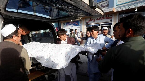 Una de las víctimas del ataque en Kabul (Reuters)