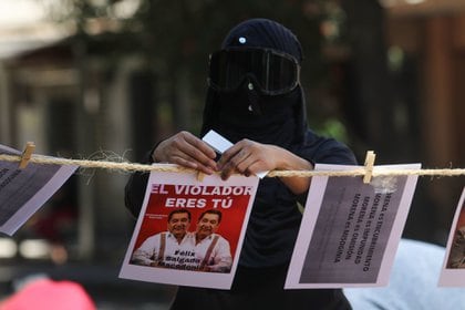 Members of feminist collectives protested outside the CEN of Morena against the candidate for governor of Guerrero, Félix Salgado Macedonio (Photo: Cuartoscuro / Archive)