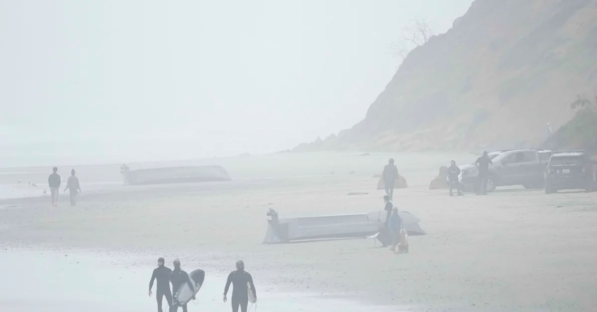 Shipwreck off San Diego coast: At least 8 dead