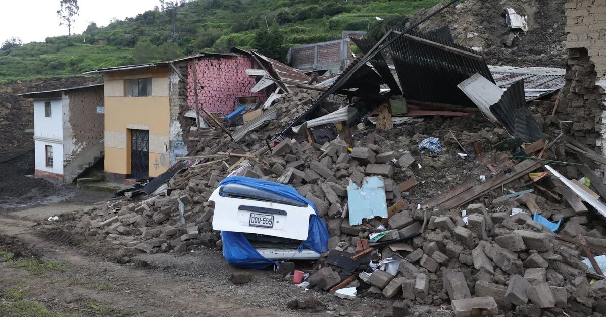 Tragedy in Huaral: Families leave their homes after declaring the town of La Perla uninhabitable