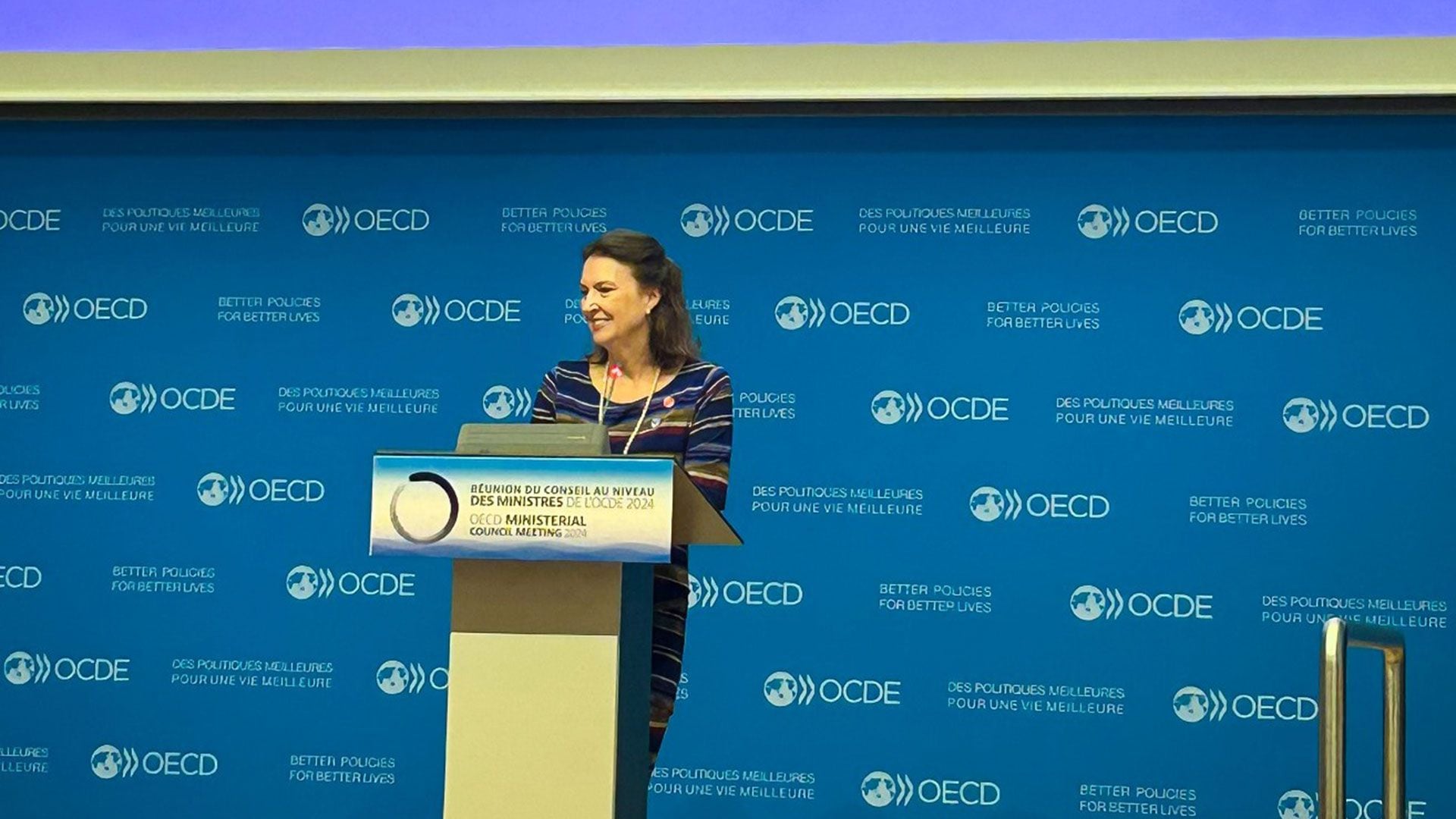 Diana Mondino en le OCDE