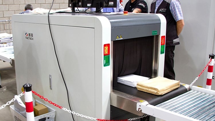 La Aduana incorporó un equipamiento de tomografía computada que permite ver el contenido de los envíos sin abrirlos