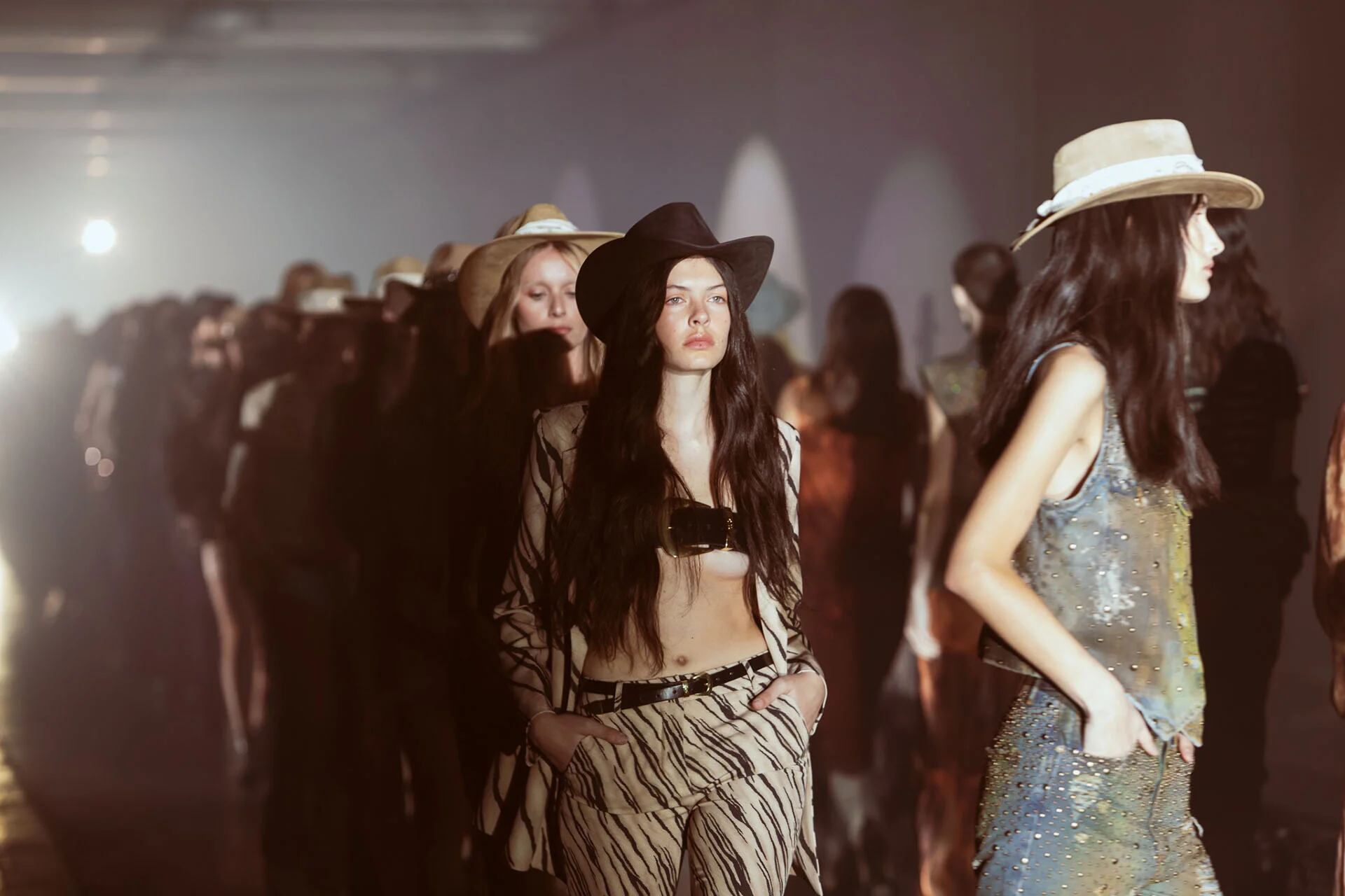 BAFWEEK 2023: cerró la semana de la moda de Buenos Aires con dos desfiles impactantes  