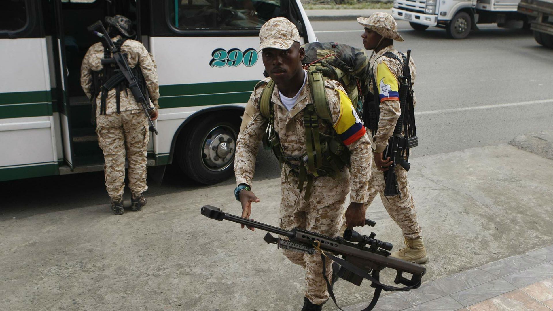 Guerrilleros del Frente 30 "Rafael Aguilera" de las FARC, durante la entrega de armas  (EFE)