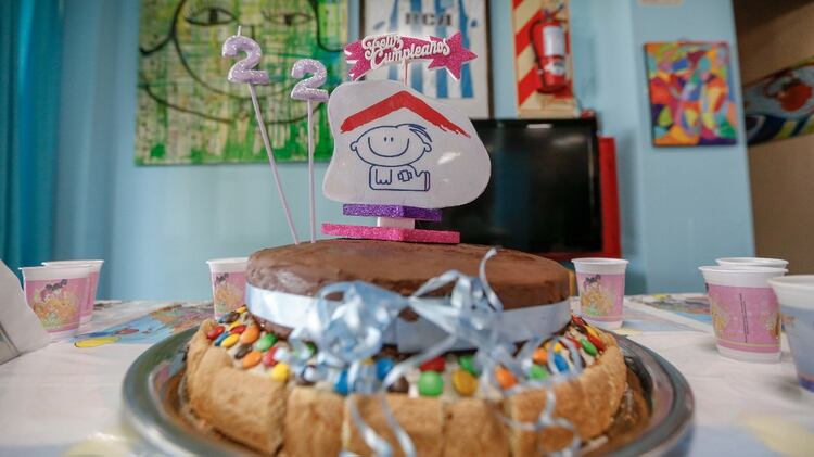 La celebración tuvo como punto culmine una torta hecha por las madres de la casa Garrahan