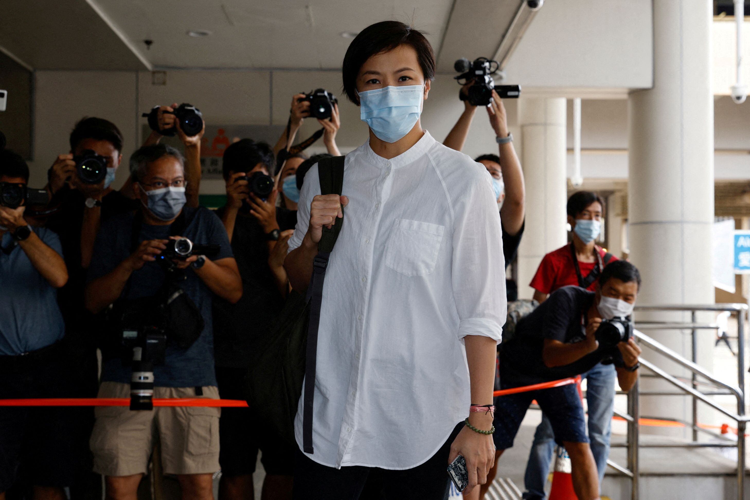 Denise Ho in a Hong Kong court to support pro-democracy activist Anthony Wong Yiu-ming, (REUTERS / Tyrone Siu)