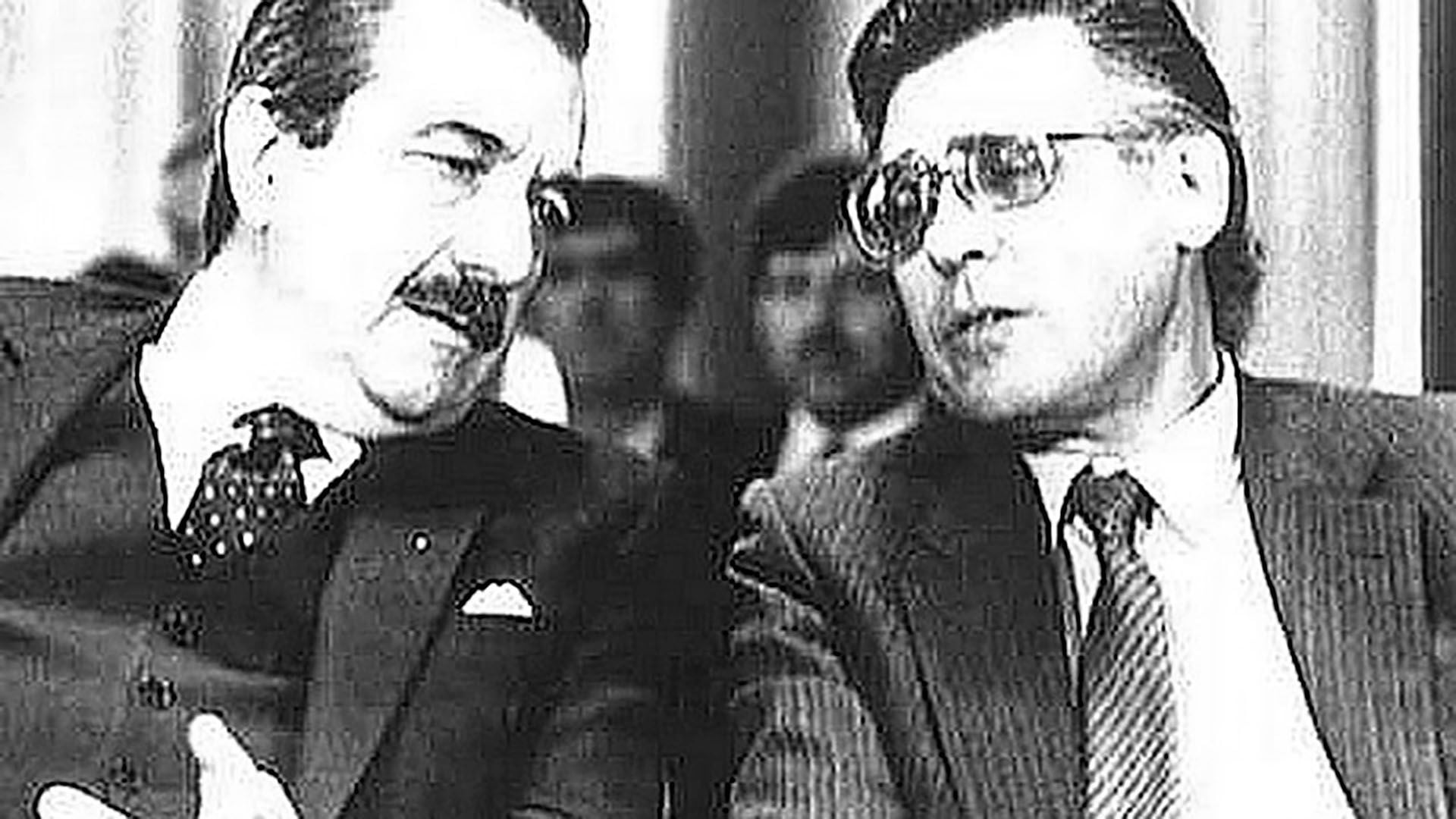 Raúl Alfonsín y Juan Sourrouille, cabeza política y económica del Plan Austral, que en 1986 puso la inflación por debajo del 100%, pero sufrió luego un largo "destartalamiento" 