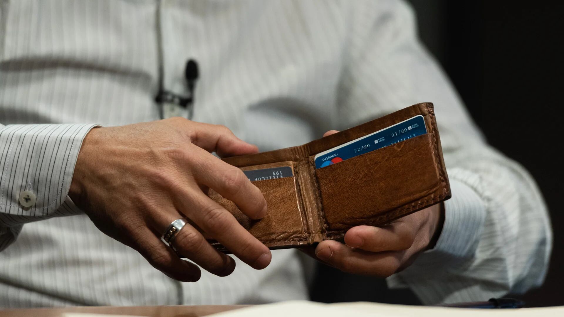 Hombre perdió su billetera: la persona que la encontró se dedicó a hacer compras con sus tarjetas