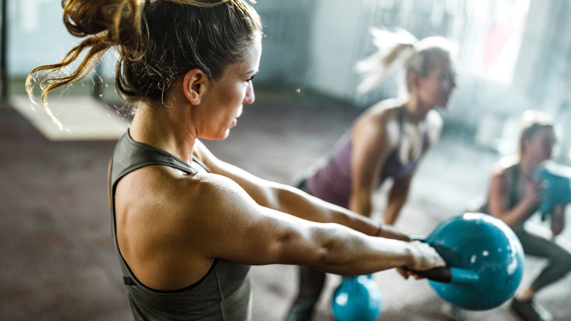 ENTRENAMIENTO GIMNASIO PESAS