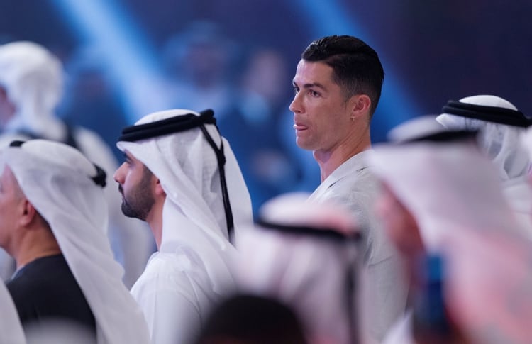 Cristiano Ronaldo encabezó una conferencia de prensa en el Madinat Jumeirah Resort de Dubai (REUTERS)