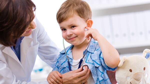 Volver a la rutina, el momento perfecto para llevar a los más chicos al pediatra (Getty Images)