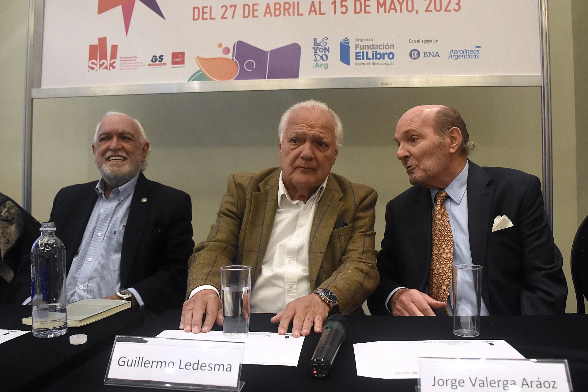 Cómo las grabaciones del Juicio a las Juntas se sacaron del país en secreto: Gil Lavedra, Ledesma y Valerga debatieron en la Feria del Libro