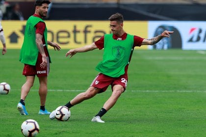 Lucas Martínez Quarta estaría en la mira del Leeds de Marcelo Bielsa (REUTERS/Henry Romero)