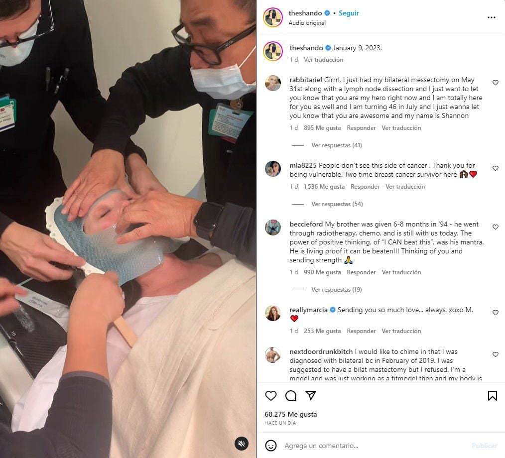 Shannen Doherty confesó tener metástasis en un video donde se le puso una mascarilla para su procedimiento de radiación, misma que le causó claustrofobia y mucho miedo
Foto: Instagram/theshando