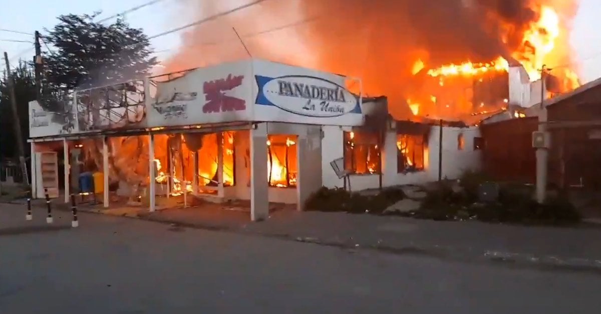 A fire destroyed an Emblematic Bakery in Tierra del Fuego