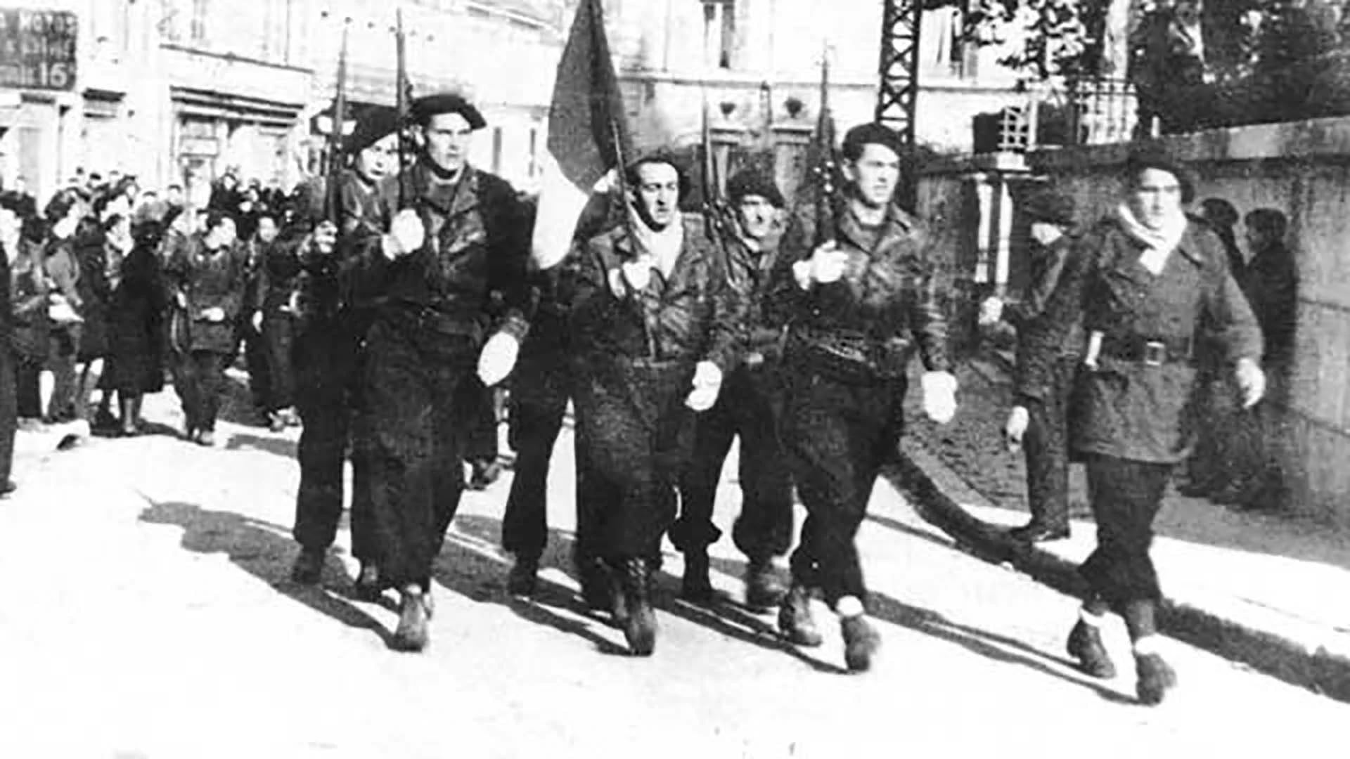 El 11 de noviembre de 1943, 200 maquisards bajaron de la montaña y desfilaron por las calles de Oyonnax en homenaje a los héroes de la Primera Guerra y en desafío al ocupante alemán